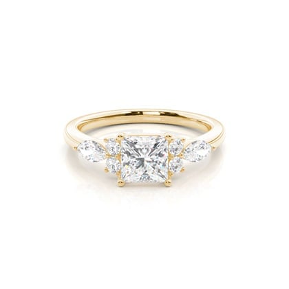 Princess cut diamond engagement ring